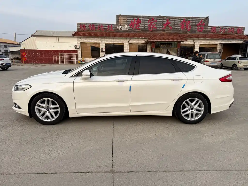 Ford Mondeo 2013 1.5L GTDi180 Fashion Edition 2016 - thumbnail 4