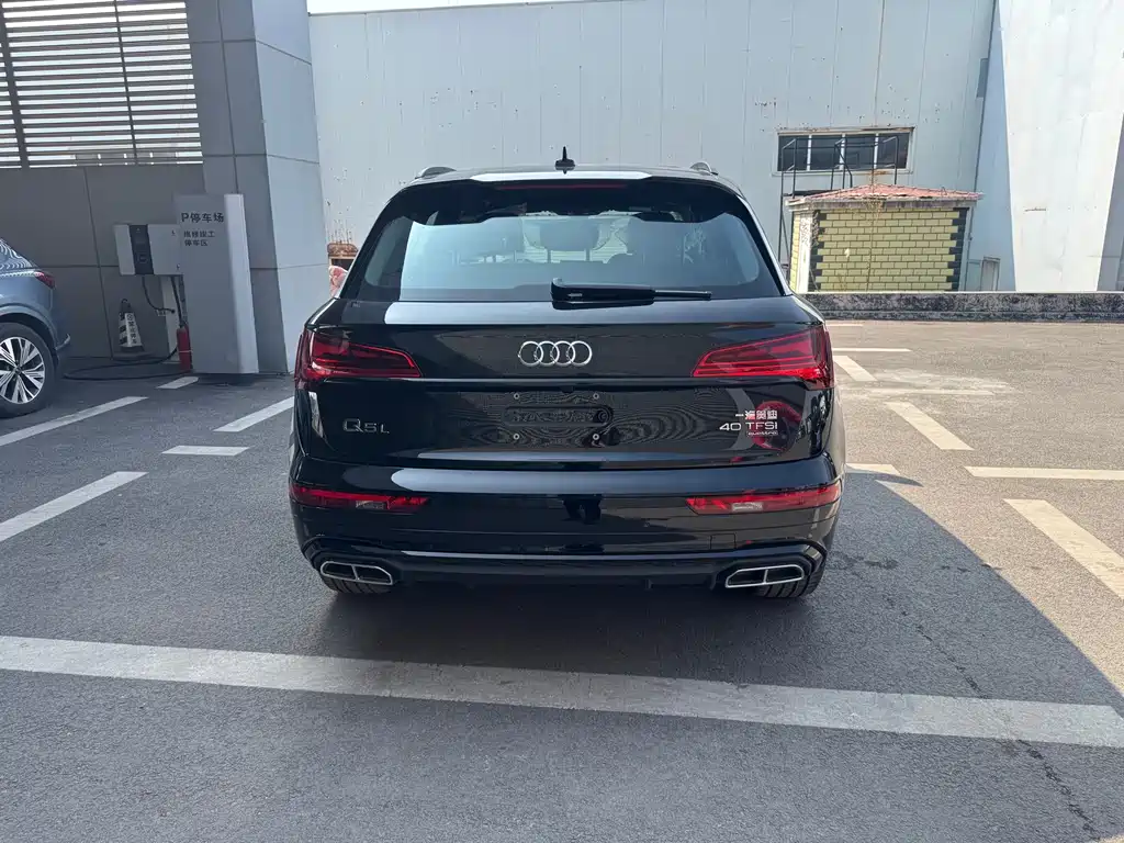 Audi Audi Q5L 2025 40 TFSI Luxury Dynamic Model 2026 - thumbnail 6