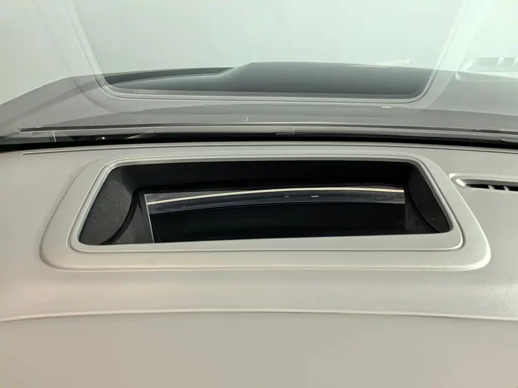 Zeekr Zeekr 009 2024 Six-Seat Executive Edition AWD 108kWh 2025 - thumbnail 12