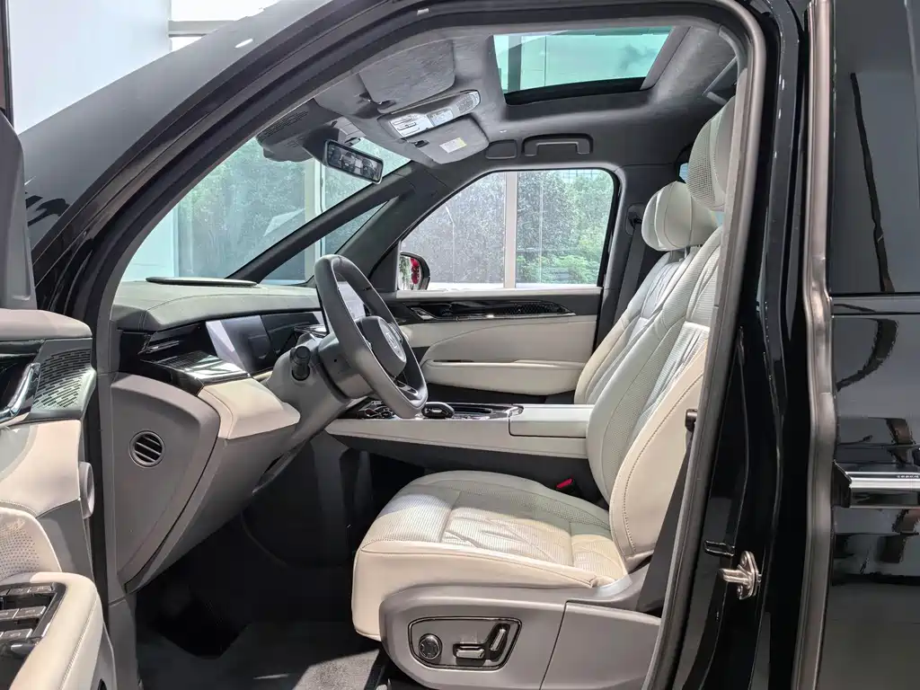 Zeekr Zeekr 009 2024 Six-Seat Executive Edition AWD 108kWh 2025 - thumbnail 16
