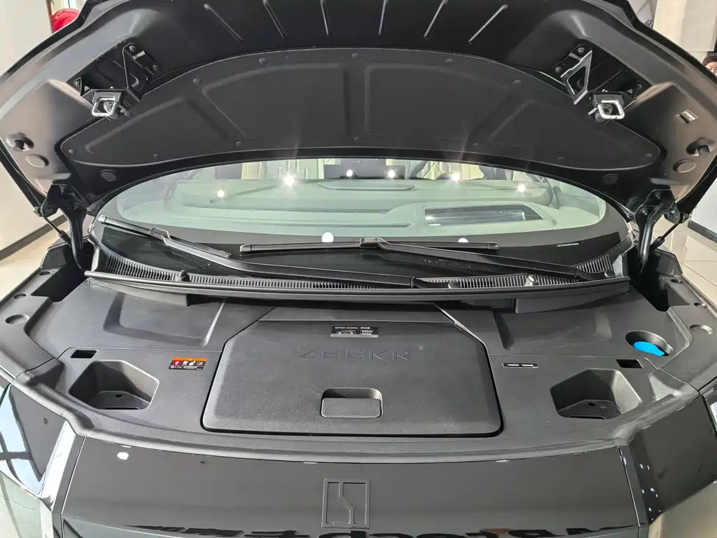 Zeekr Zeekr 009 2024 Six-Seat Executive Edition AWD 108kWh 2025 - thumbnail 28