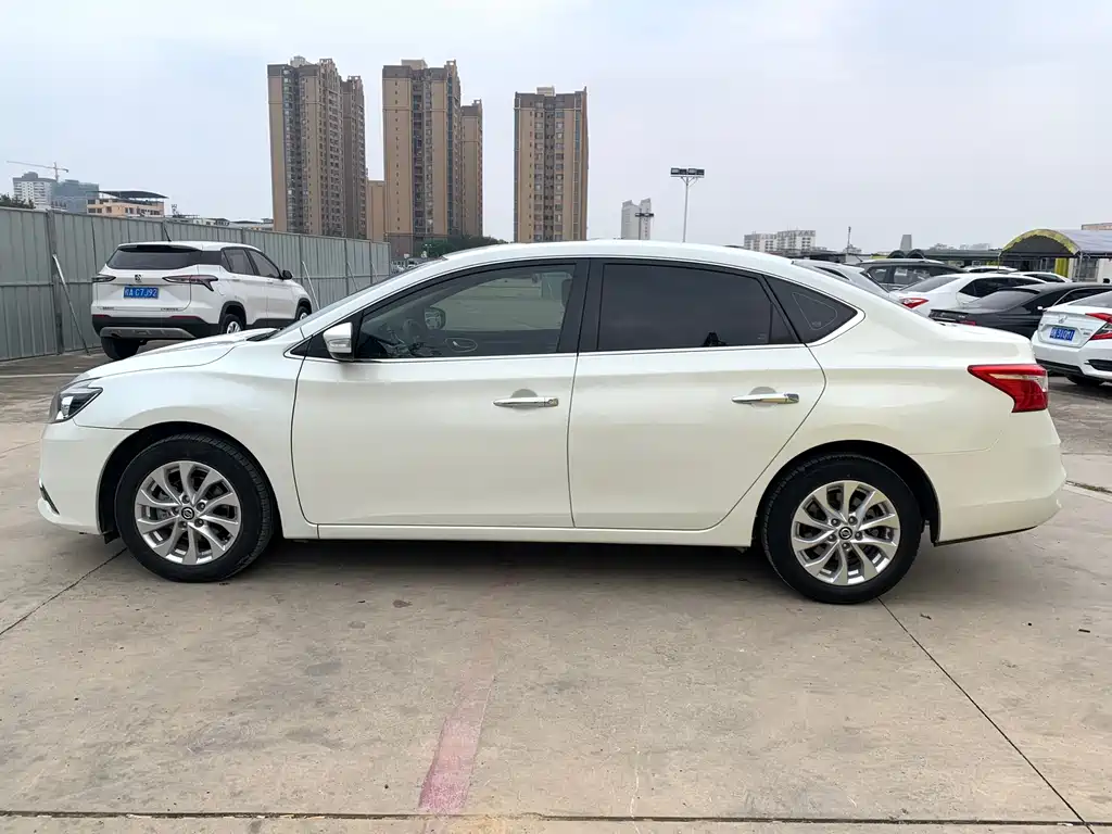 Nissan Nissan Sylphy 2018 1.6XV CVT Premium Edition 2019 - thumbnail 3