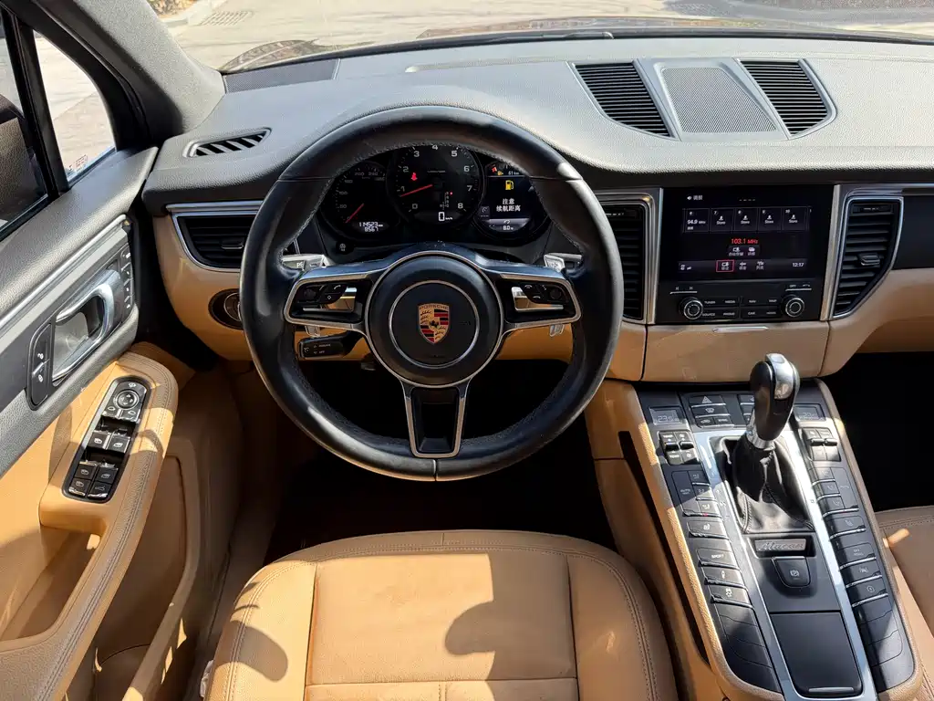 Porsche Porsche Macan 2017 Macan 2.0T 2017 - thumbnail 14