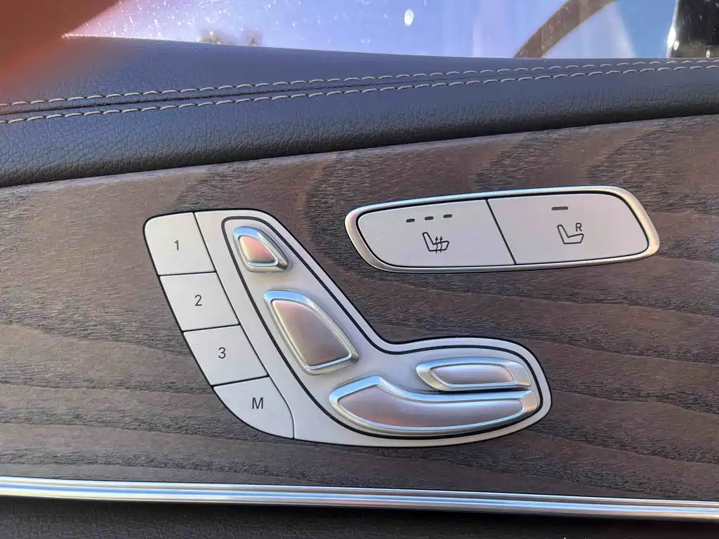 Mercedes-Benz Mercedes-Benz E-Class 2023 E 300 L Fashion Edition 2022 - thumbnail 4