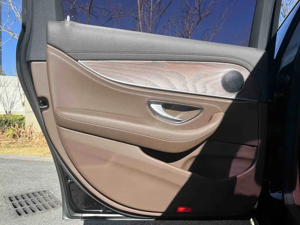 Mercedes-Benz Mercedes-Benz E-Class 2023 E 300 L Fashion Edition 2022 - thumbnail 7