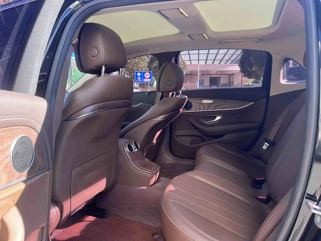 Mercedes-Benz Mercedes-Benz E-Class 2023 E 300 L Fashion Edition 2022 - thumbnail 11