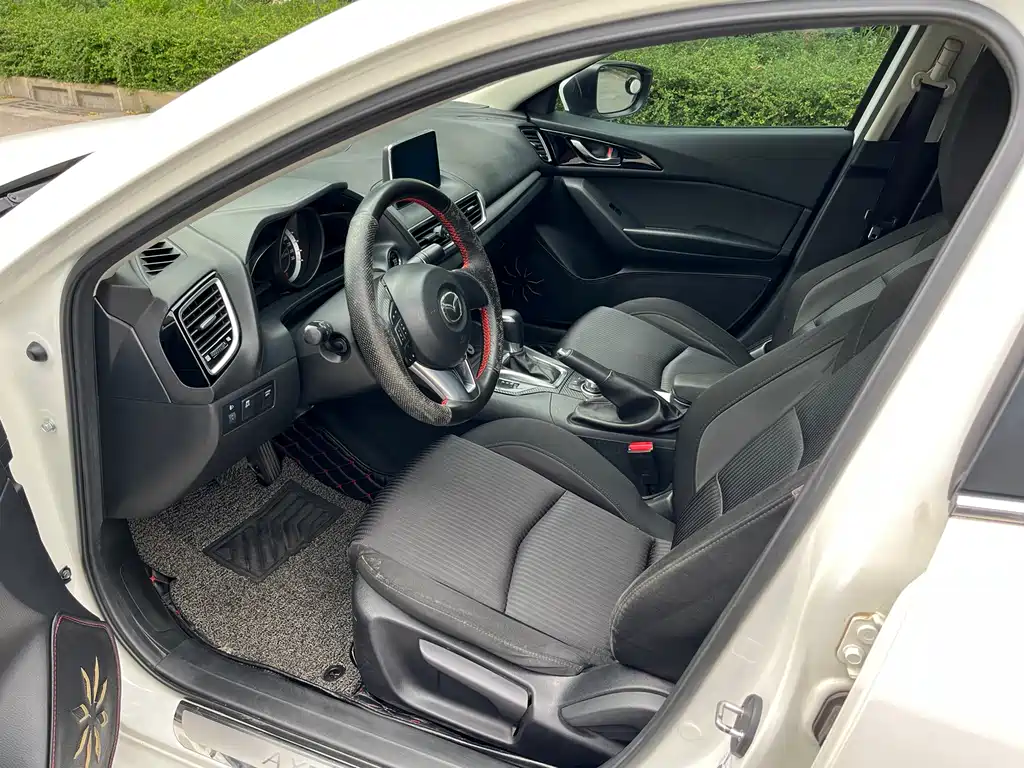 Mazda Mazda 3 Axela 2016 Sedan 1.5L Automatic Luxury Edition 2015 - thumbnail 7
