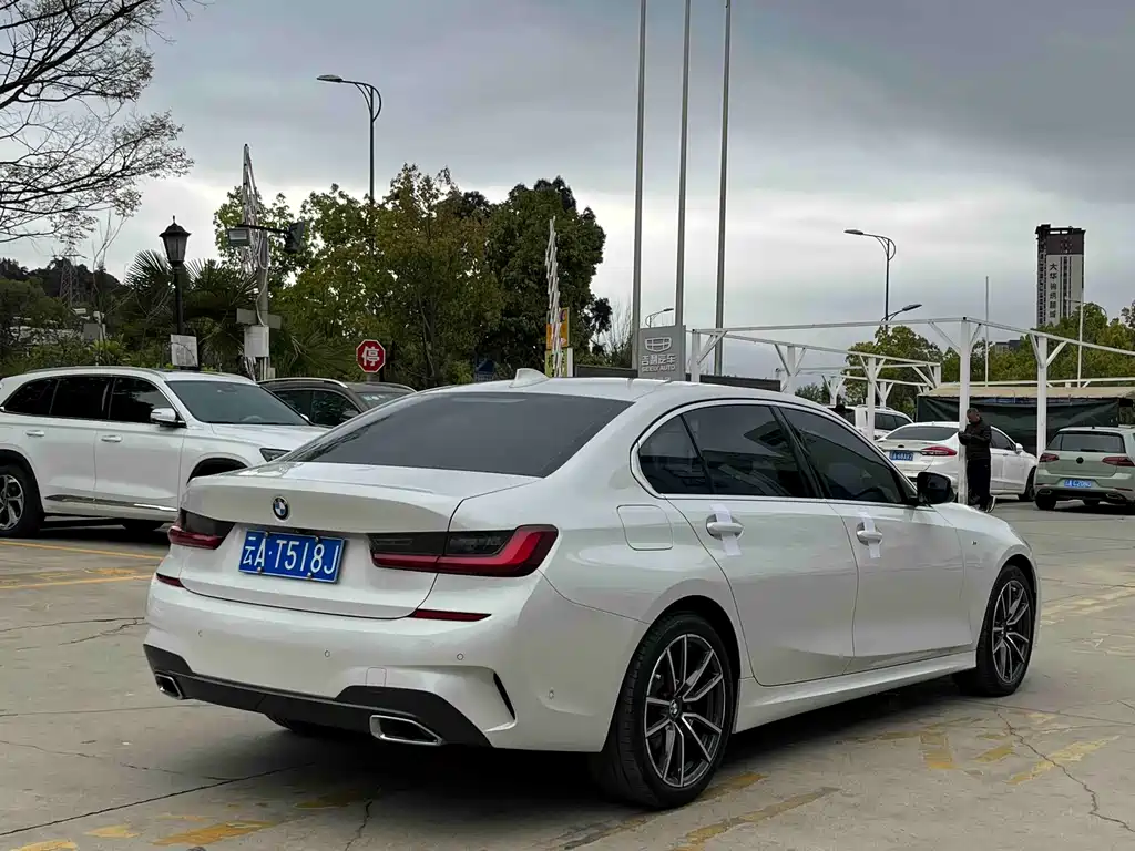BMW BMW 3 Series 2022 325Li M Sport Package 2022 - thumbnail 4