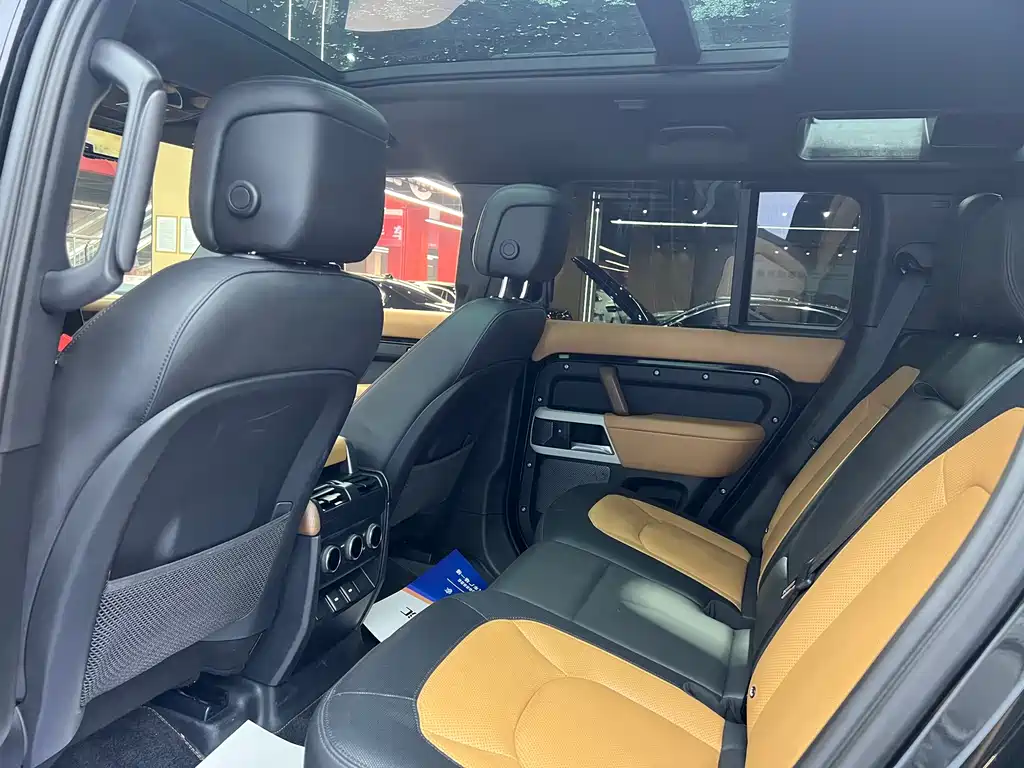Land Rover Land Rover Defender 2023 Model Year Facelift 110 3.0T P400 X-DYNAMIC HSE 2023 - thumbnail 10