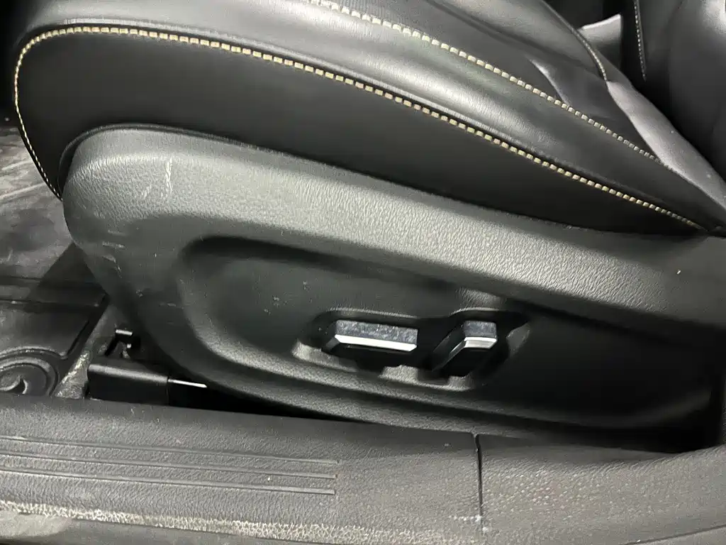 Bestune Bestune B70 2023 Model 3rd Generation 1.5T Automatic Comfort Edition 2023 - thumbnail 8