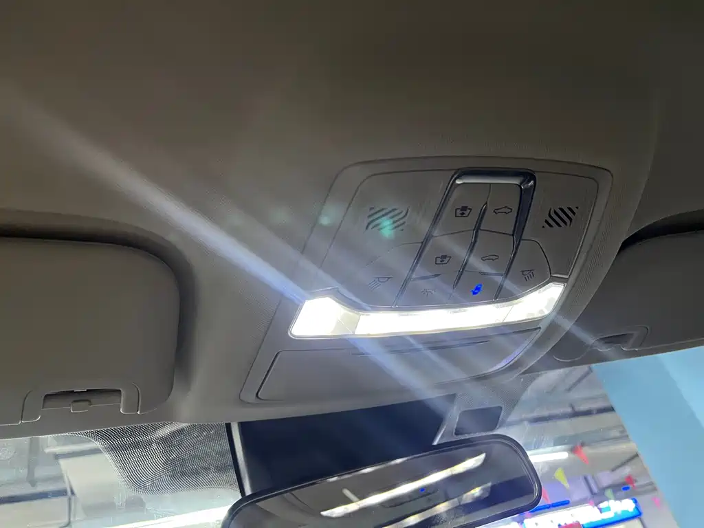 Bestune Bestune B70 2023 Model 3rd Generation 1.5T Automatic Comfort Edition 2023 - thumbnail 13