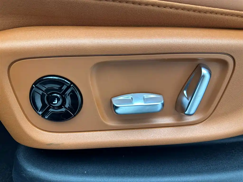 Li Auto Li L6 2025 Max Intelligent Upgrade Edition 2025 - thumbnail 24