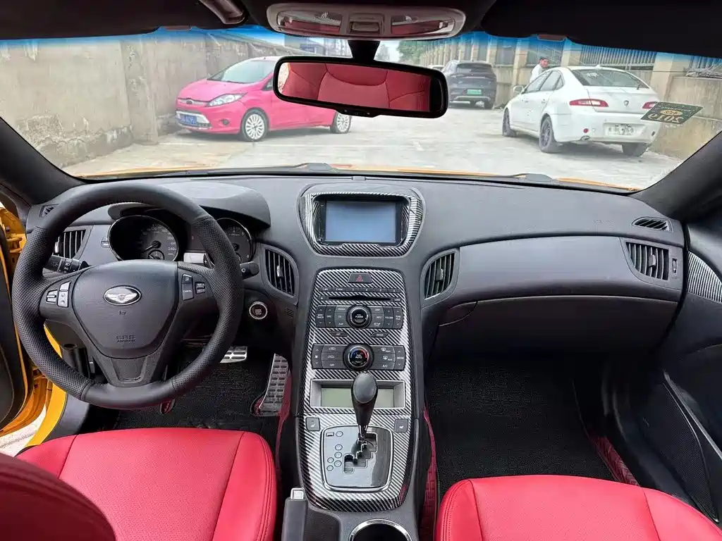 Hyundai Hyundai Genesis Coupe 2009 2.0T Automatic Luxury Edition 2011 - thumbnail 4