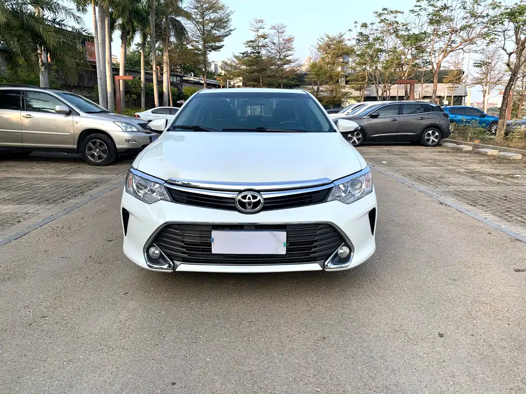 Toyota Toyota Camry 2016 2.0G 10th Anniversary Commemorative Leading Edition 2017 - thumbnail 2