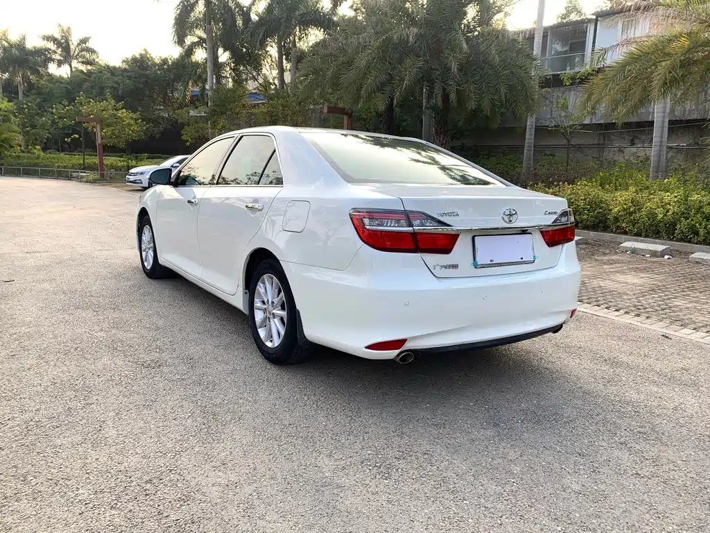 Toyota Toyota Camry 2016 2.0G 10th Anniversary Commemorative Leading Edition 2017 - thumbnail 4