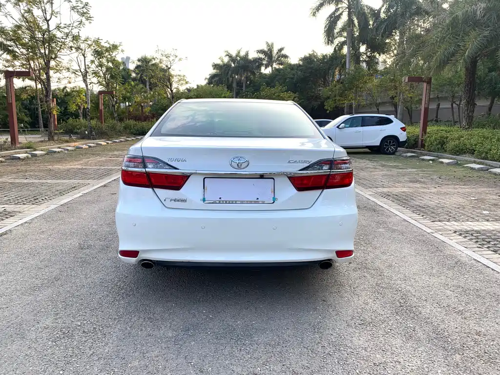 Toyota Toyota Camry 2016 2.0G 10th Anniversary Commemorative Leading Edition 2017 - thumbnail 5