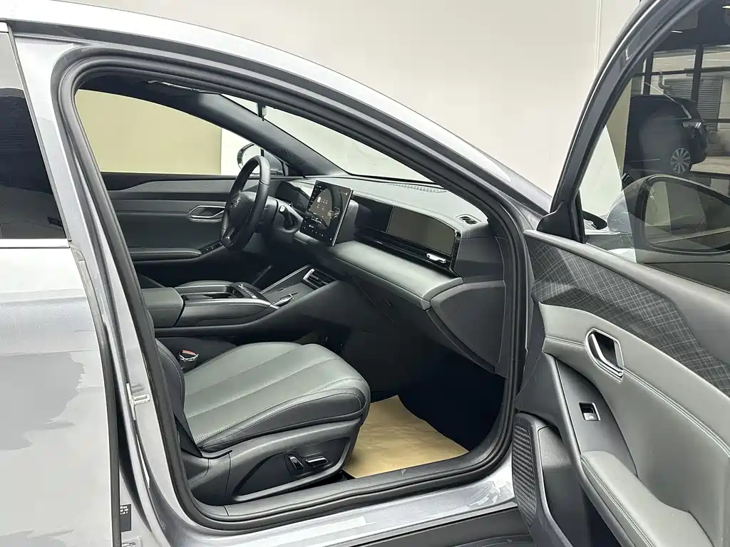 BYD BYD Qin L 2025 EV 545KM Premium Model 2025 - thumbnail 17