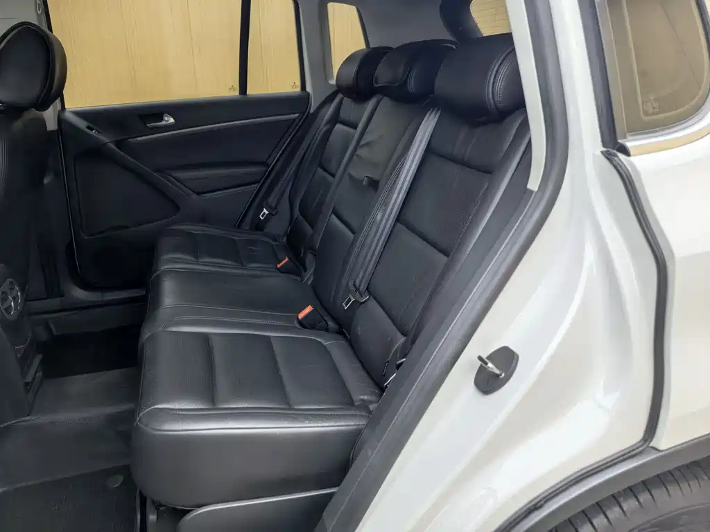 Volkswagen Tiguan 2013 1.8TSI Automatic AWD Luxury Edition 2014 - thumbnail 5