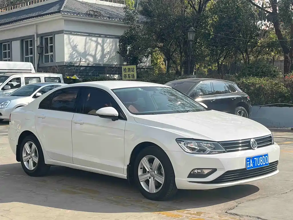Volkswagen Lamando 2017 230TSI DSG Style Edition 2017 - thumbnail 2