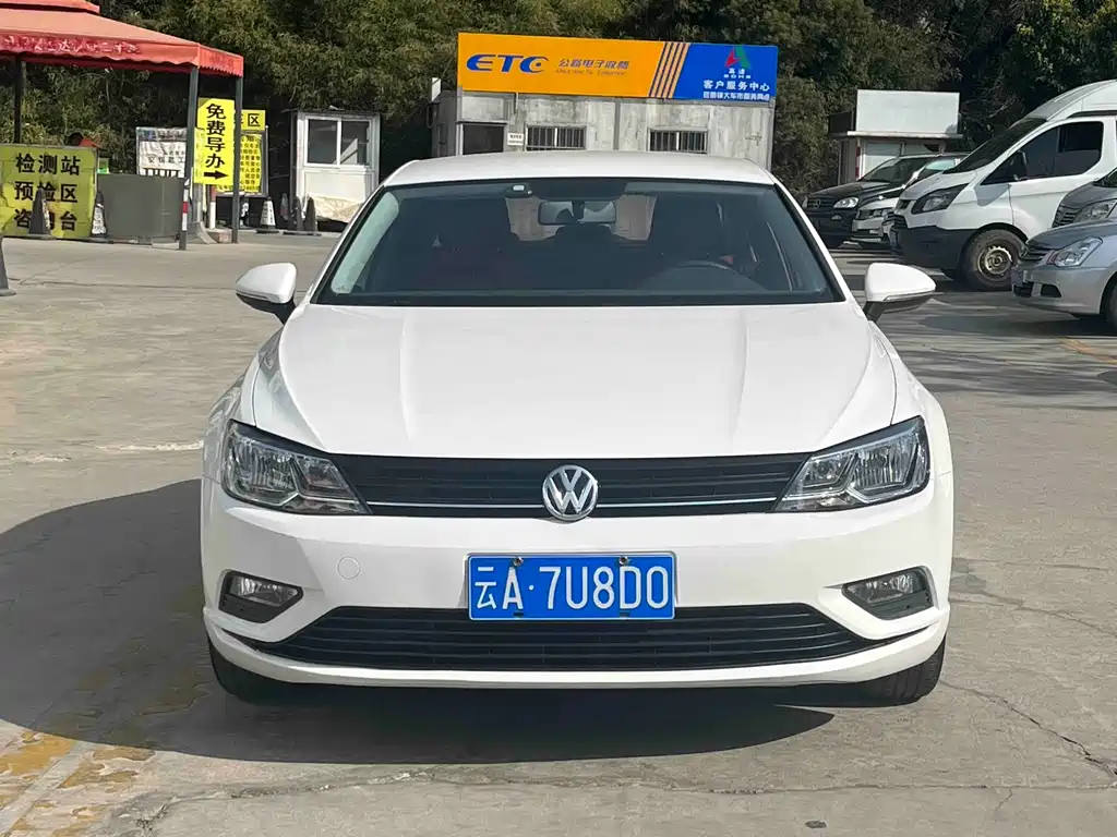 Volkswagen Lamando 2017 230TSI DSG Style Edition 2017 - thumbnail 3