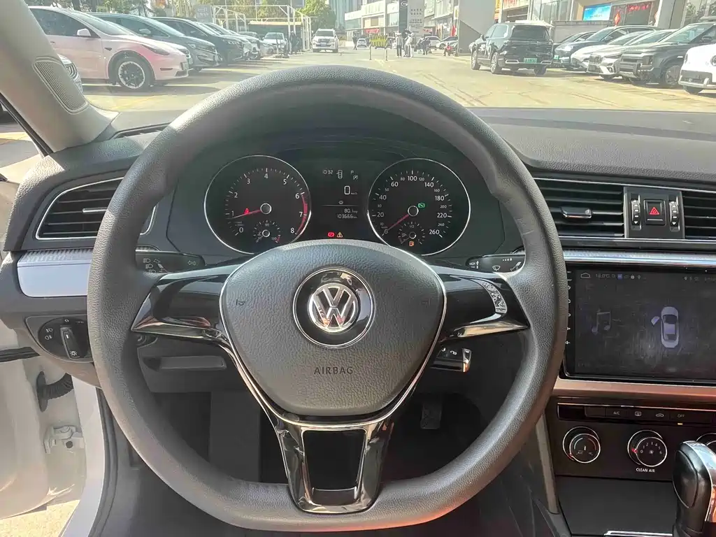 Volkswagen Lamando 2017 230TSI DSG Style Edition 2017 - thumbnail 6