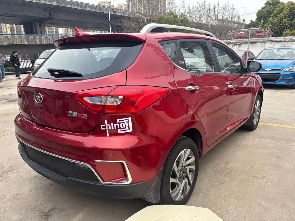Jianghuai Automotive Group Rui Feng S2 2015 1.5L CVT Luxury Intelligent Edition 2016 - thumbnail 4