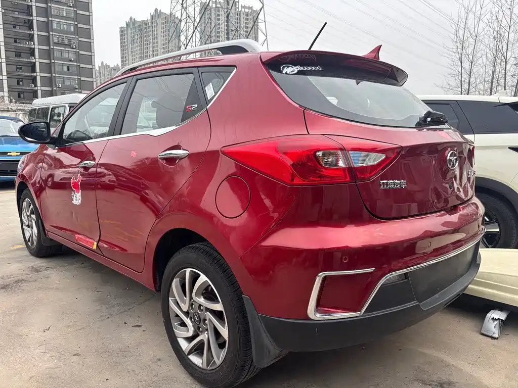 Jianghuai Automotive Group Rui Feng S2 2015 1.5L CVT Luxury Intelligent Edition 2016 - thumbnail 6