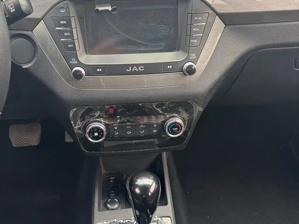 Jianghuai Automotive Group Rui Feng S2 2015 1.5L CVT Luxury Intelligent Edition 2016 - thumbnail 11