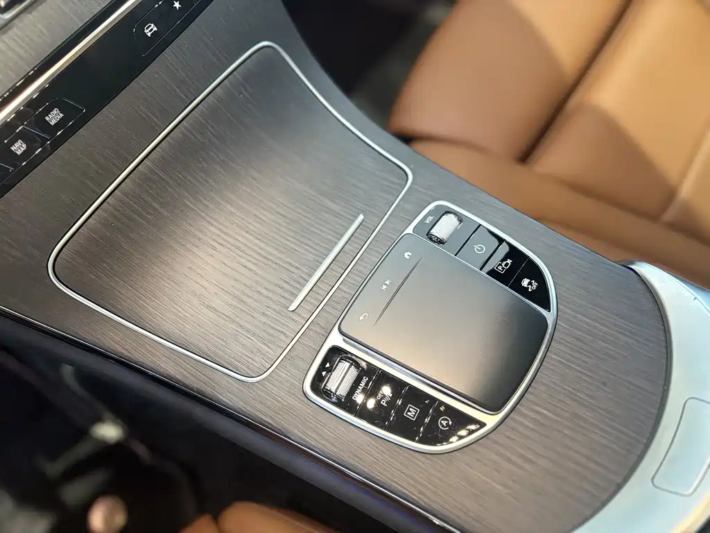 Mercedes-Benz Mercedes-Benz GLC Coupe 2023 GLC 300 4MATIC Coupé SUV 2023 - thumbnail 9
