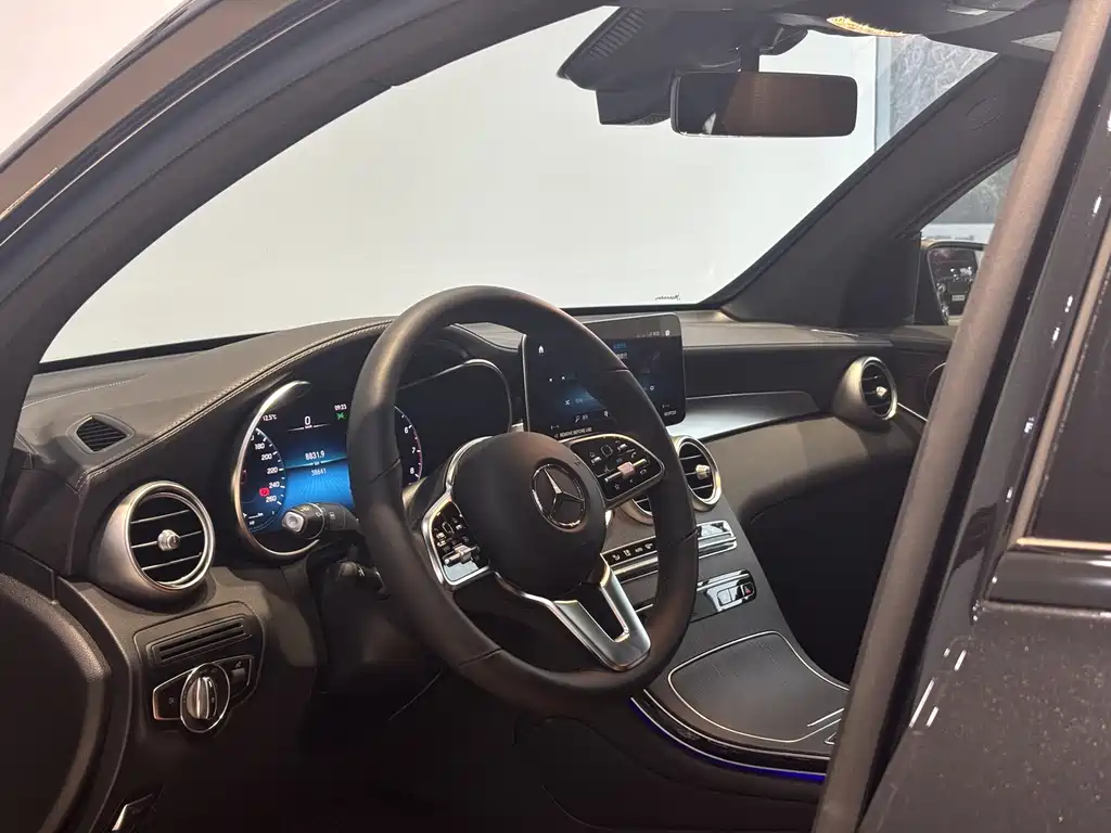 Mercedes-Benz Mercedes-Benz GLC Coupe 2023 GLC 300 4MATIC Coupé SUV 2023 - thumbnail 11
