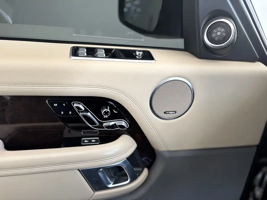 Land Rover Range Rover 2022 3.0 L6 400PS Autobiography Long Wheelbase Classic Edition 2022 - thumbnail 14