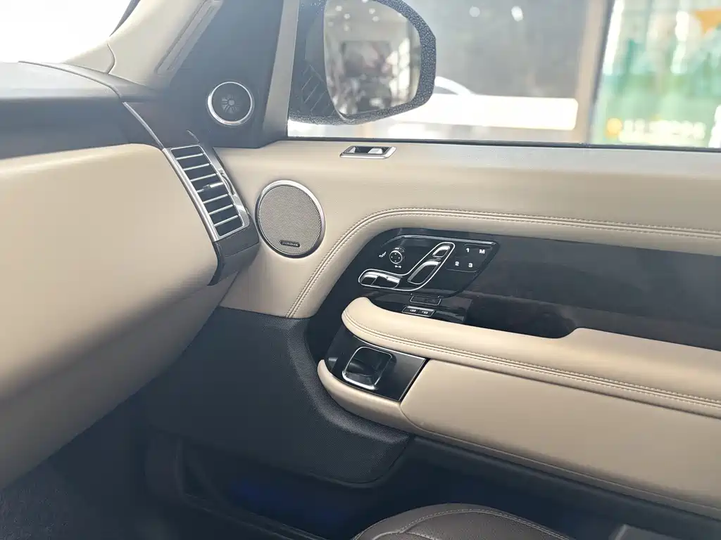 Land Rover Range Rover 2022 3.0 L6 400PS Autobiography Long Wheelbase Classic Edition 2022 - thumbnail 15