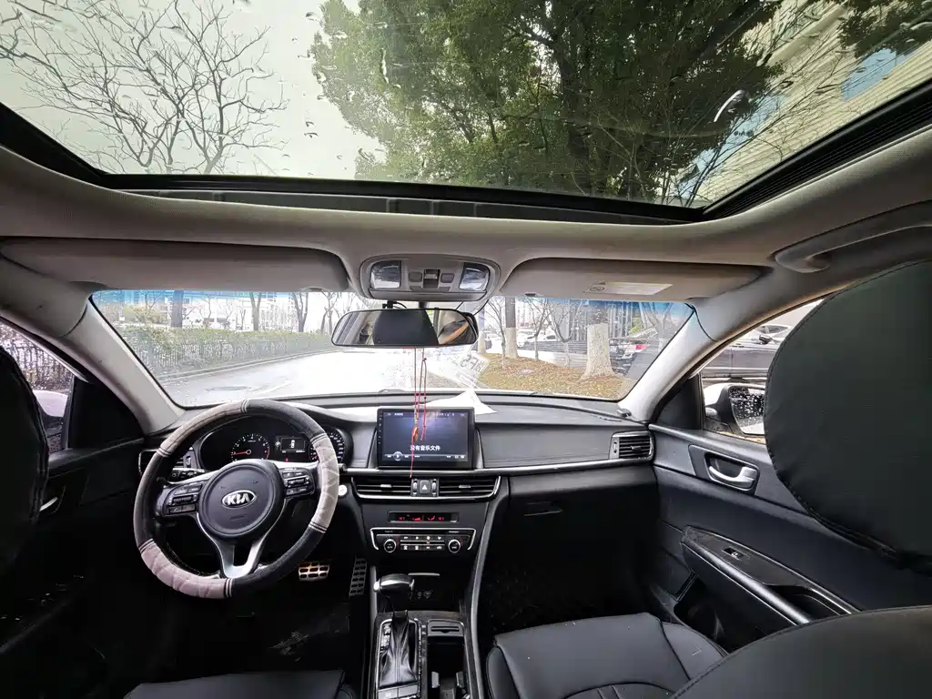 Kia Kia K5 2017 2.0L Automatic 15th Anniversary Special Edition LUX 2018 - thumbnail 6