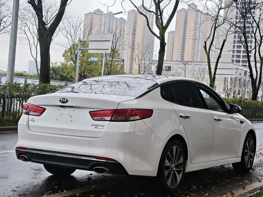 Kia Kia K5 2017 2.0L Automatic 15th Anniversary Special Edition LUX 2018 - thumbnail 9