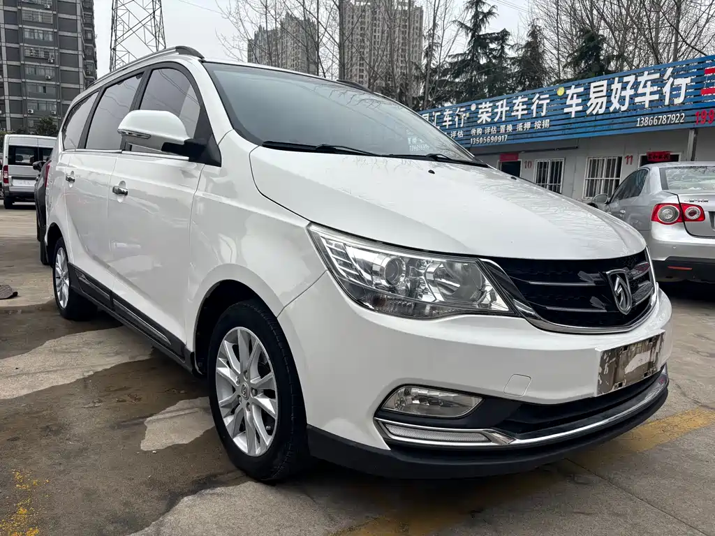 Baojun Baojun 730 2016 1.5L Manual Comfort 7-seater China V 2017 - thumbnail 3