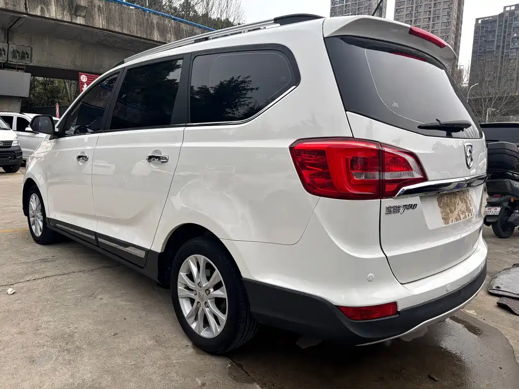 Baojun Baojun 730 2016 1.5L Manual Comfort 7-seater China V 2017 - thumbnail 6