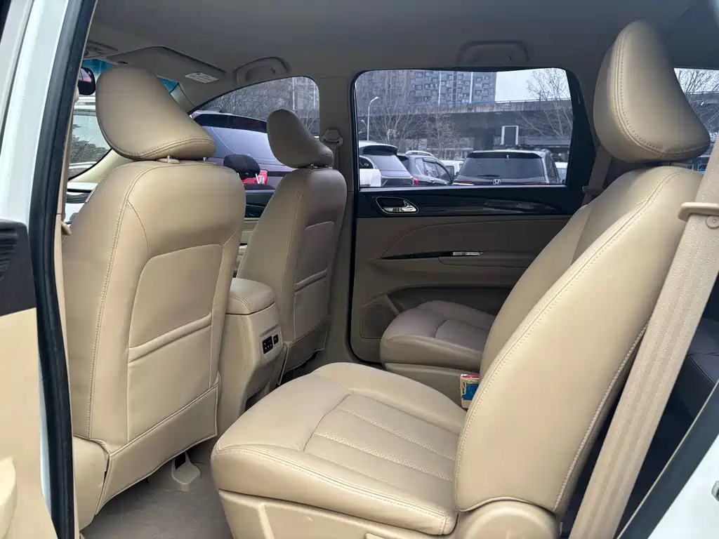 Baojun Baojun 730 2016 1.5L Manual Comfort 7-seater China V 2017 - thumbnail 7