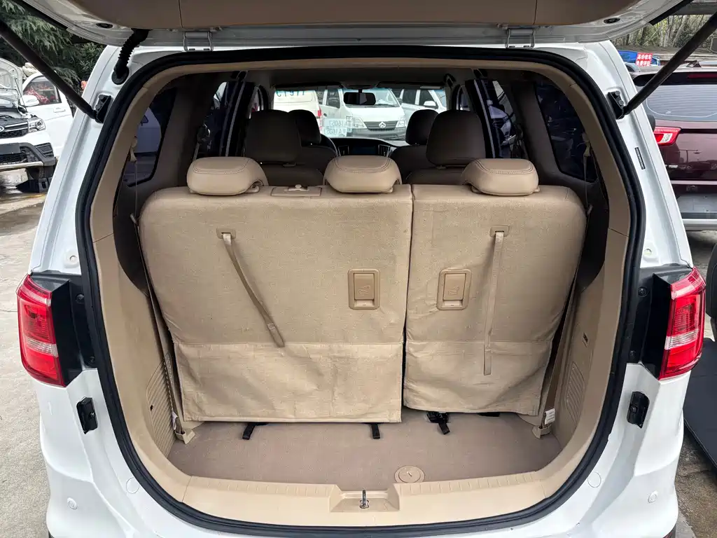 Baojun Baojun 730 2016 1.5L Manual Comfort 7-seater China V 2017 - thumbnail 8
