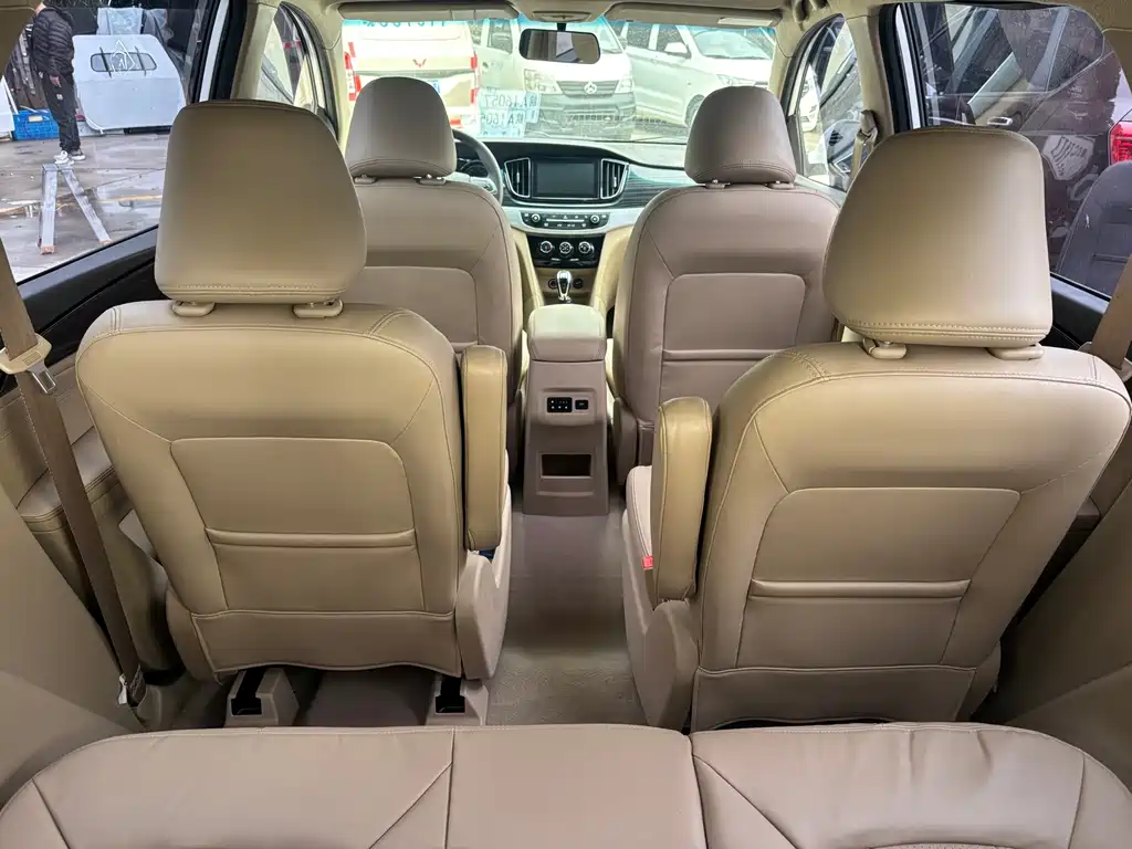Baojun Baojun 730 2016 1.5L Manual Comfort 7-seater China V 2017 - thumbnail 9