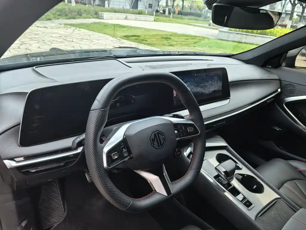 MG MG7 2023 2.0T Automatic Luxury Edition 2024 - thumbnail 8