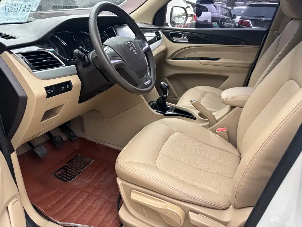 Baojun Baojun 730 2016 1.5L Manual Comfort 7-seater China V 2017 - thumbnail 14