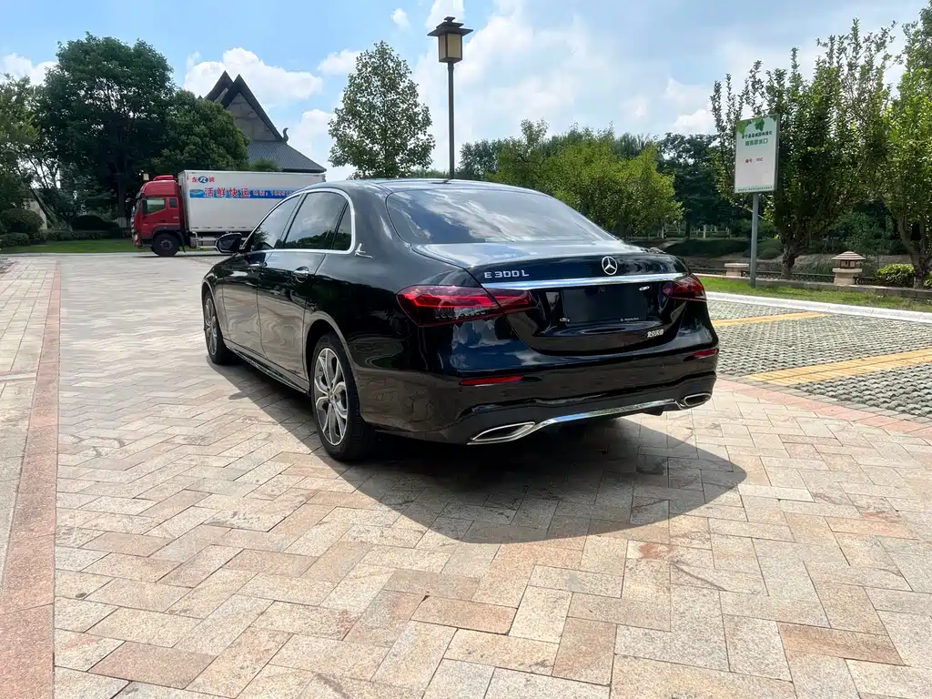 Mercedes-Benz Mercedes-Benz E-Class 2021 E 300 L Sport Fashion Edition 2021 - thumbnail 7