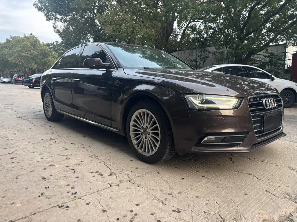 Audi Audi A4L 2016 35 TFSI Classic Edition Automatic Standard 2016 - thumbnail 2