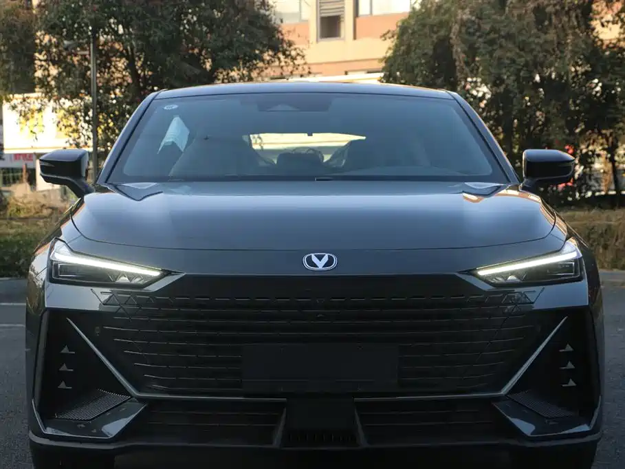 Changan Changan UNI-V 2025 1.5T 500Bar High Energy Edition 2025 - thumbnail 5