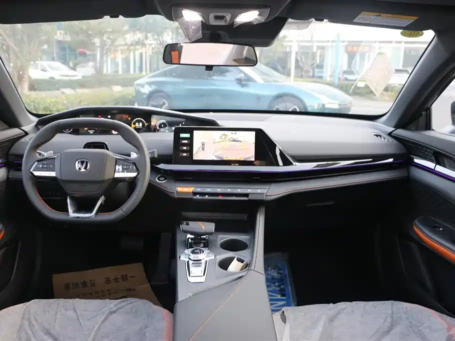 Changan Changan UNI-V 2025 1.5T 500Bar High Energy Edition 2025 - thumbnail 17