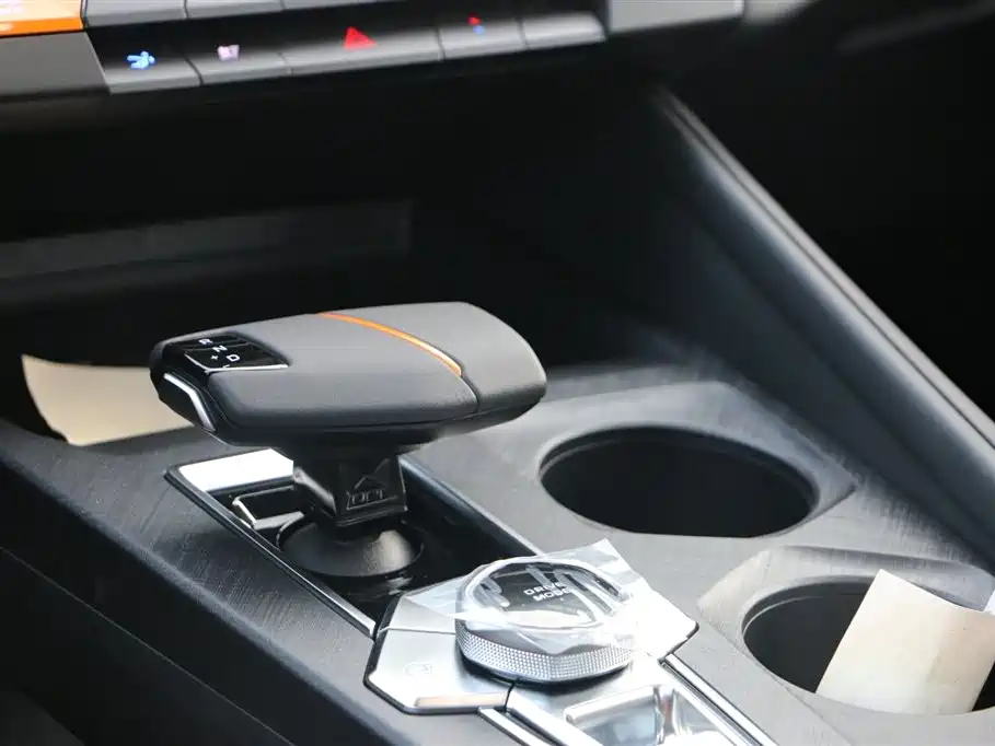 Changan Changan UNI-V 2025 1.5T 500Bar High Energy Edition 2025 - thumbnail 19
