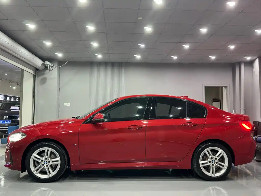 BMW BMW 1 Series 2020 120i M Sport Package 2020 - thumbnail 2