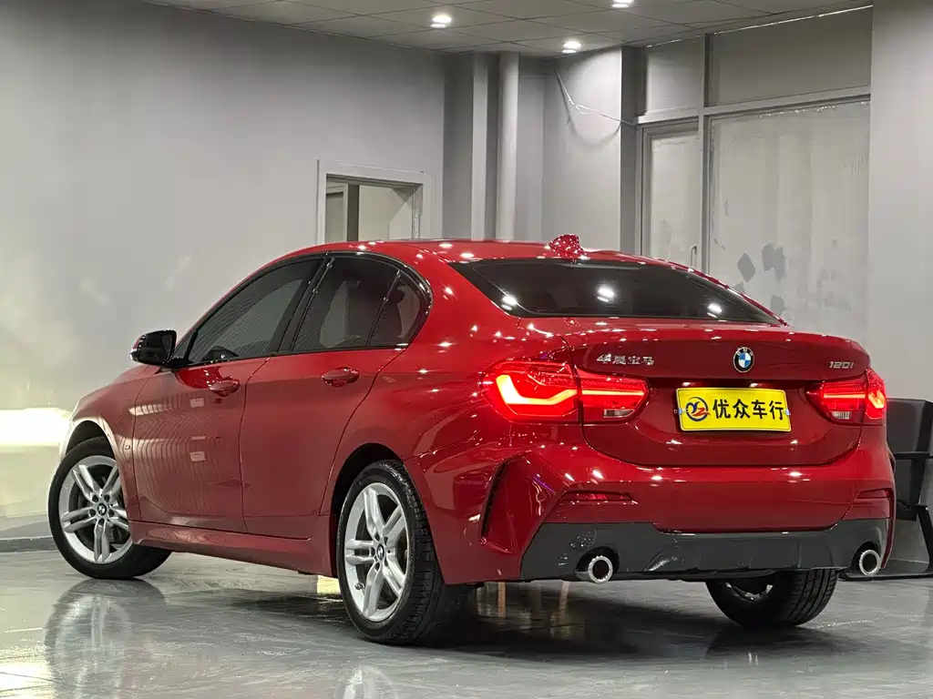 BMW BMW 1 Series 2020 120i M Sport Package 2020 - thumbnail 3