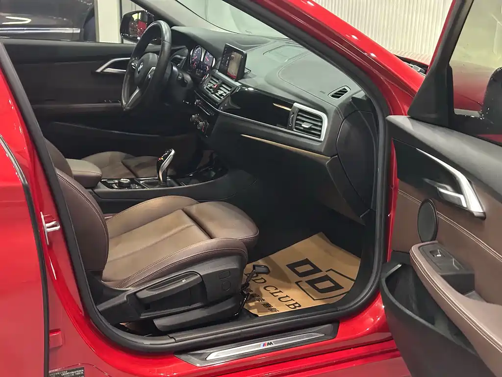 BMW BMW 1 Series 2020 120i M Sport Package 2020 - thumbnail 12