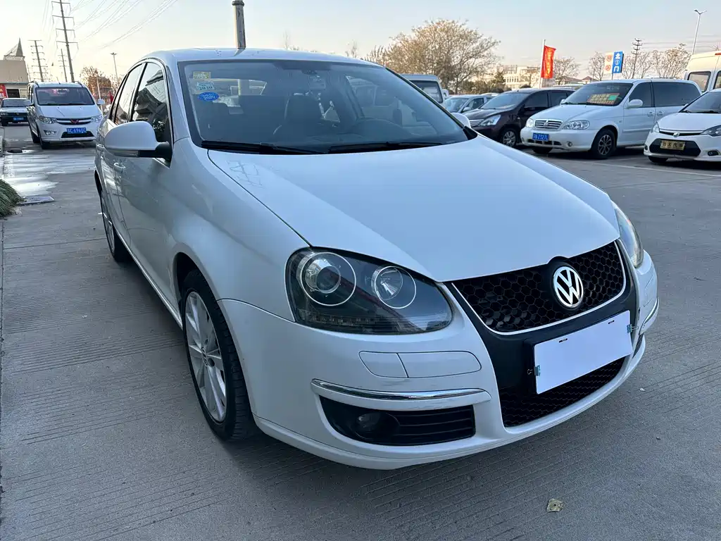 Volkswagen Volkswagen Sagitar 2011 1.8TSI Automatic Championship Edition 2011 - thumbnail 3
